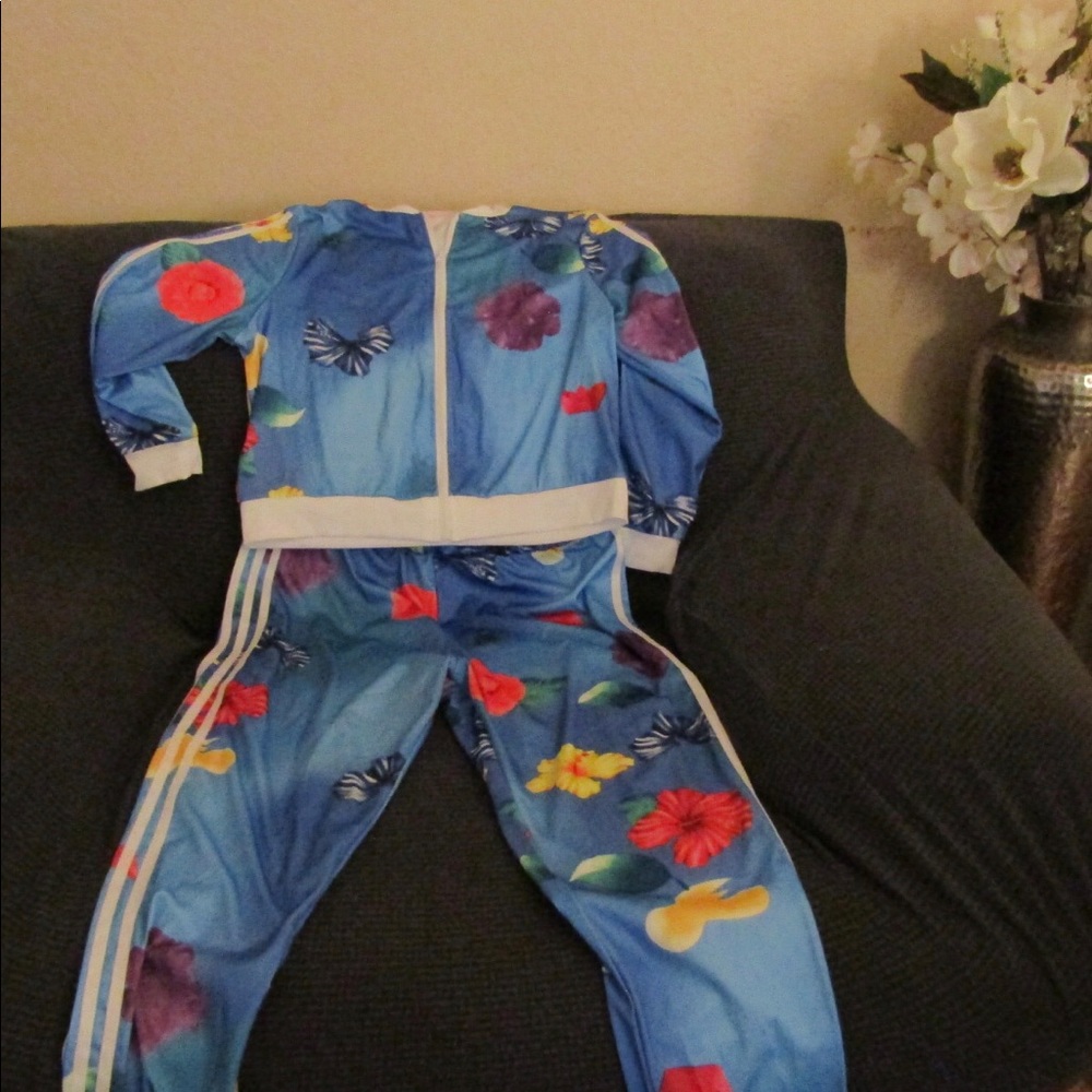 Two piece jog set